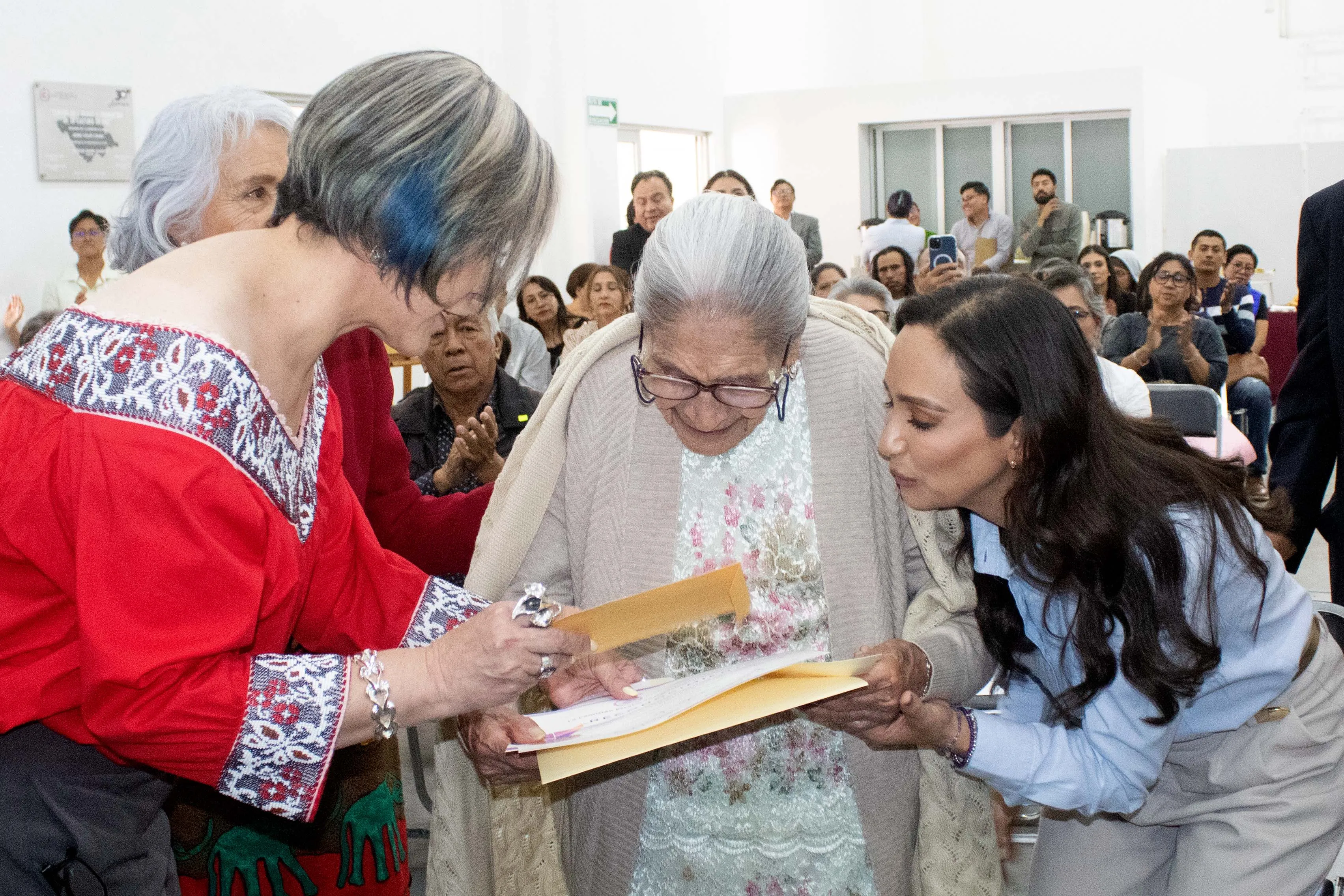 Reconoce CEDHT historias de personas adultas cuyo legado sostiene el presente